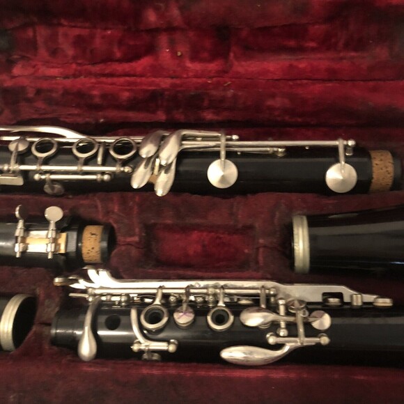 Vintage Normady Reso-tone Clarinet with Case Pre-owned - Picture 3 of 14